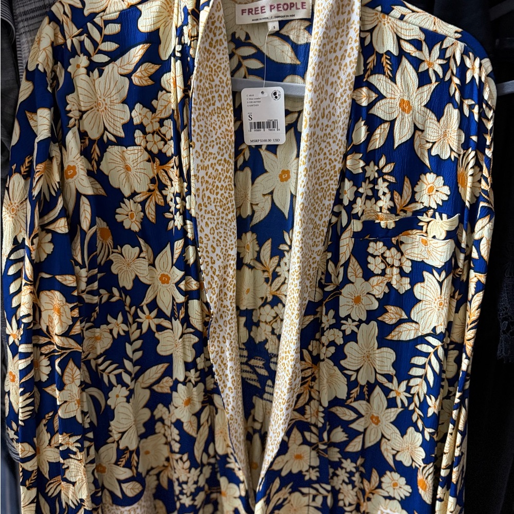 NWT Free People Blue and Cream Floral Kimono Duster Size S - Picture 5 of 15